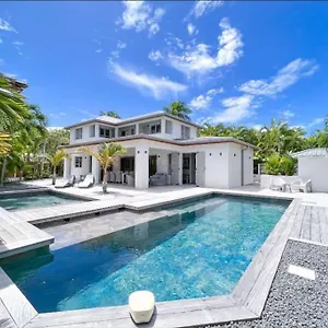 Manzana : Neuve 4ch 4sdb 2 Piscines - Luxe Villa